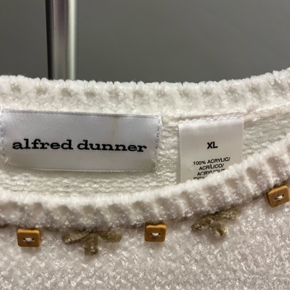 Christmas Sweater - Picture 2 of 2